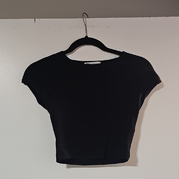 Zara Tops - Zara Black Crop Top
